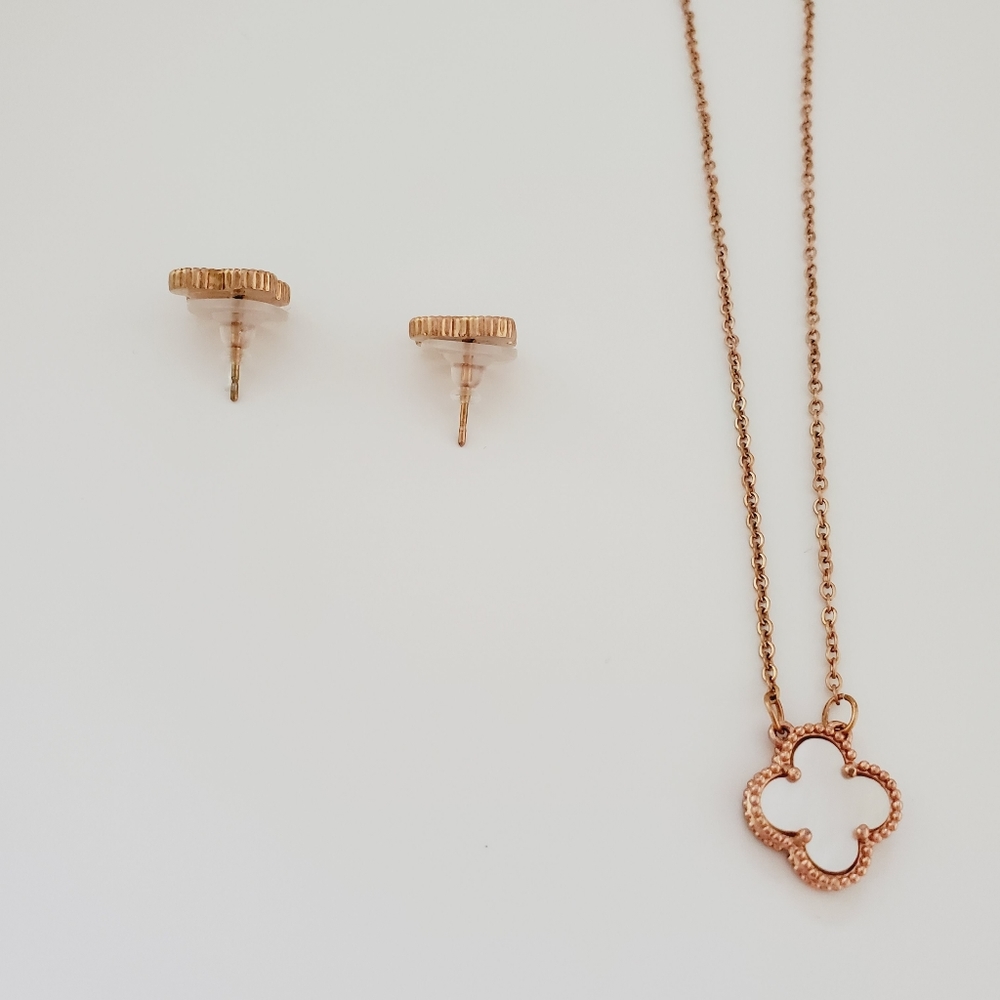 Gold Filled Four Leaf Clover Necklace and Earrings Set - Picture 5 of 7